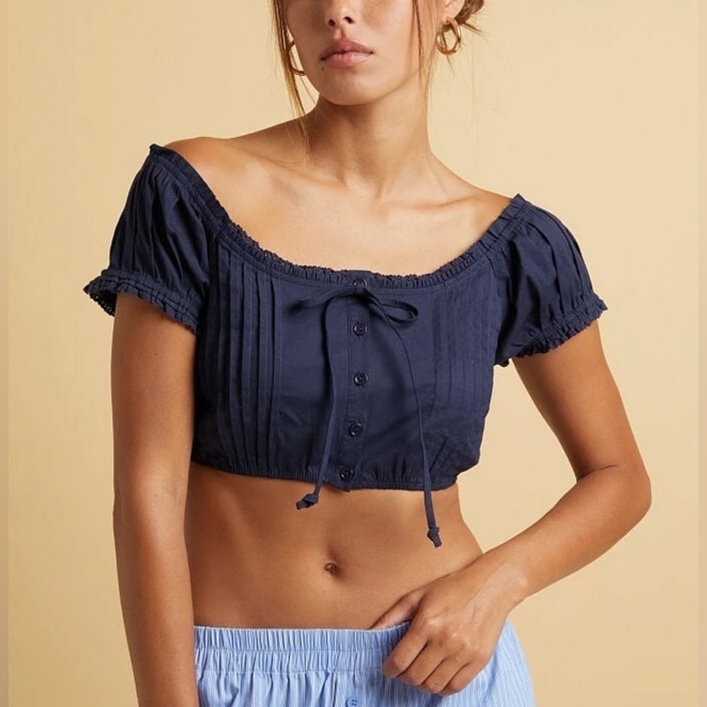 Beverly and Beck Lola Cropped Short Sleeve Top - Picture 2 of 12